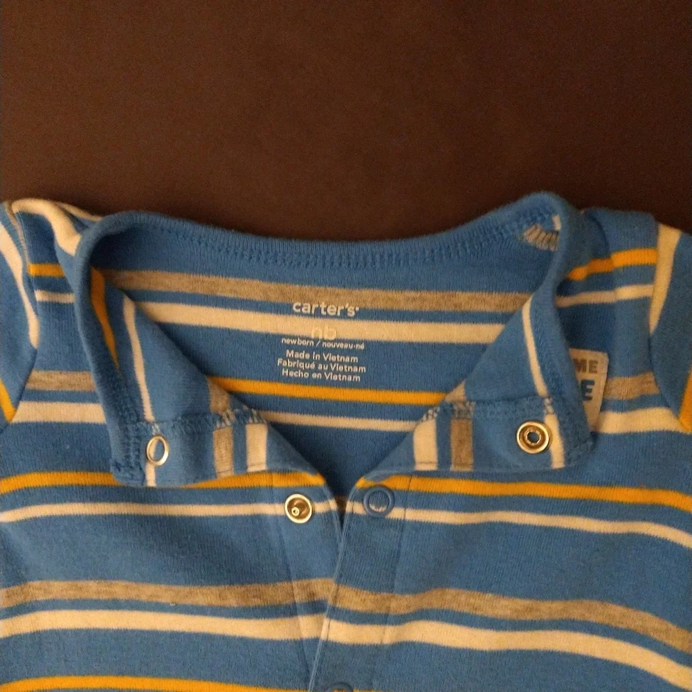 CARTERS 5 Rompers- NB